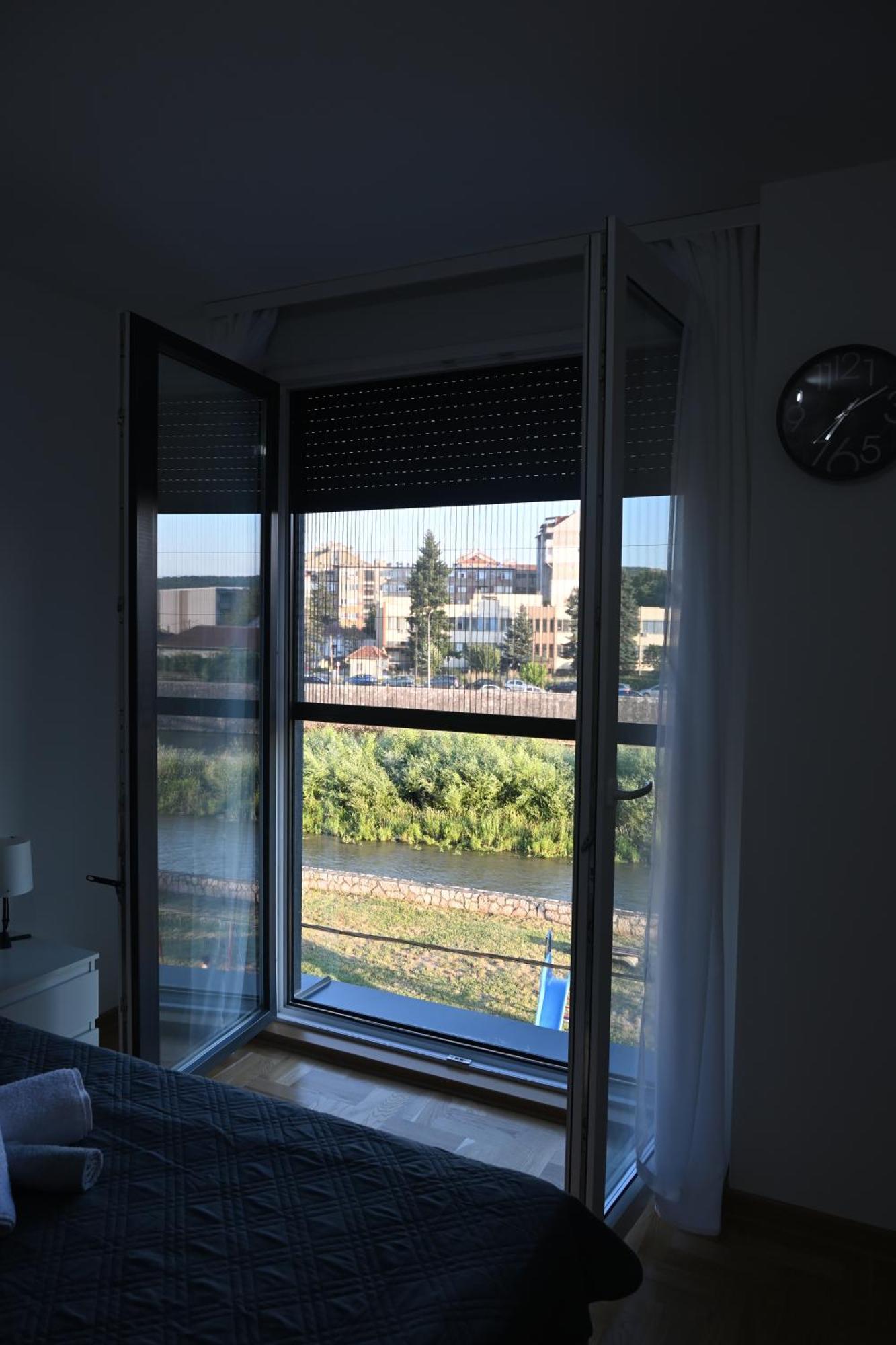 Riverside Ni Esterno foto